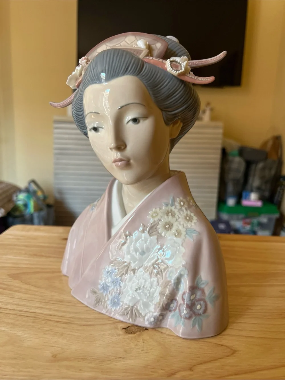 Lady of the East Lladro